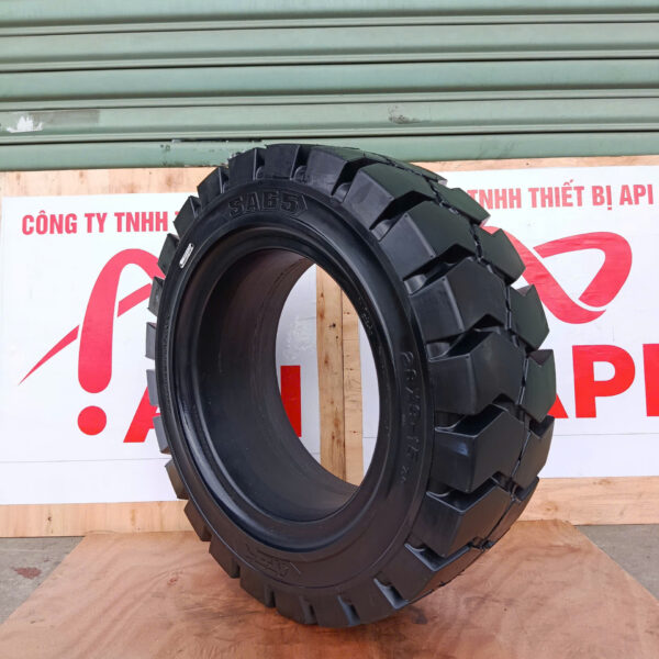 lop-xe-nang-28×9-15_08